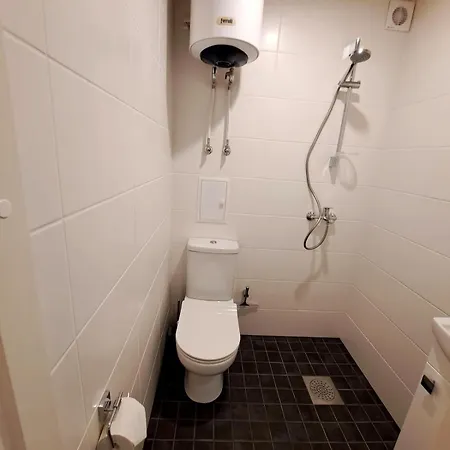 In Vana-paernu Apartman