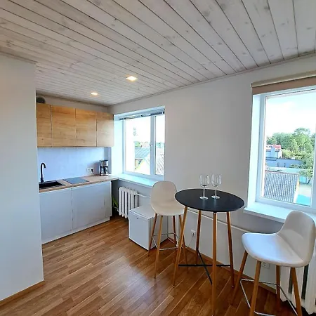 In Vana-paernu Apartman